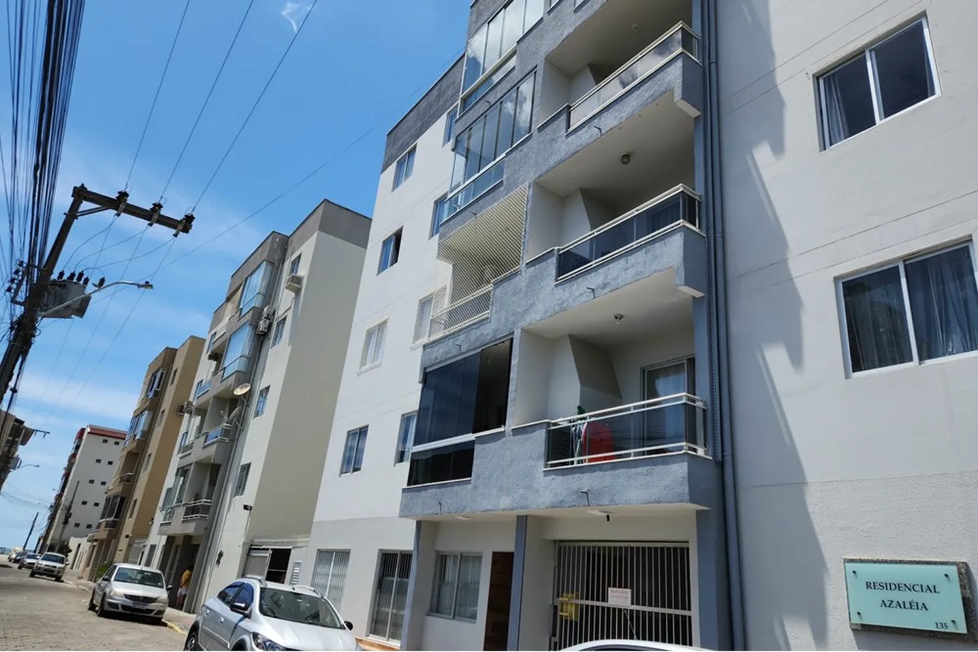 GEGH 135 Sala 590231179-237 - REMAX Dream On Exclusividades