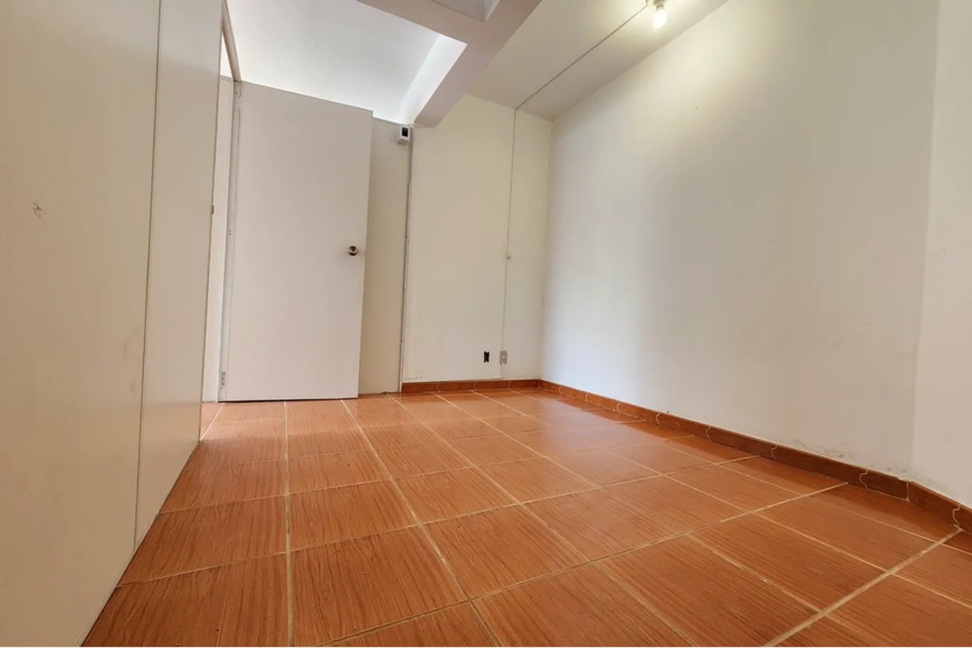 GEGH 135 Sala 590231179-237 - REMAX Dream On Exclusividades