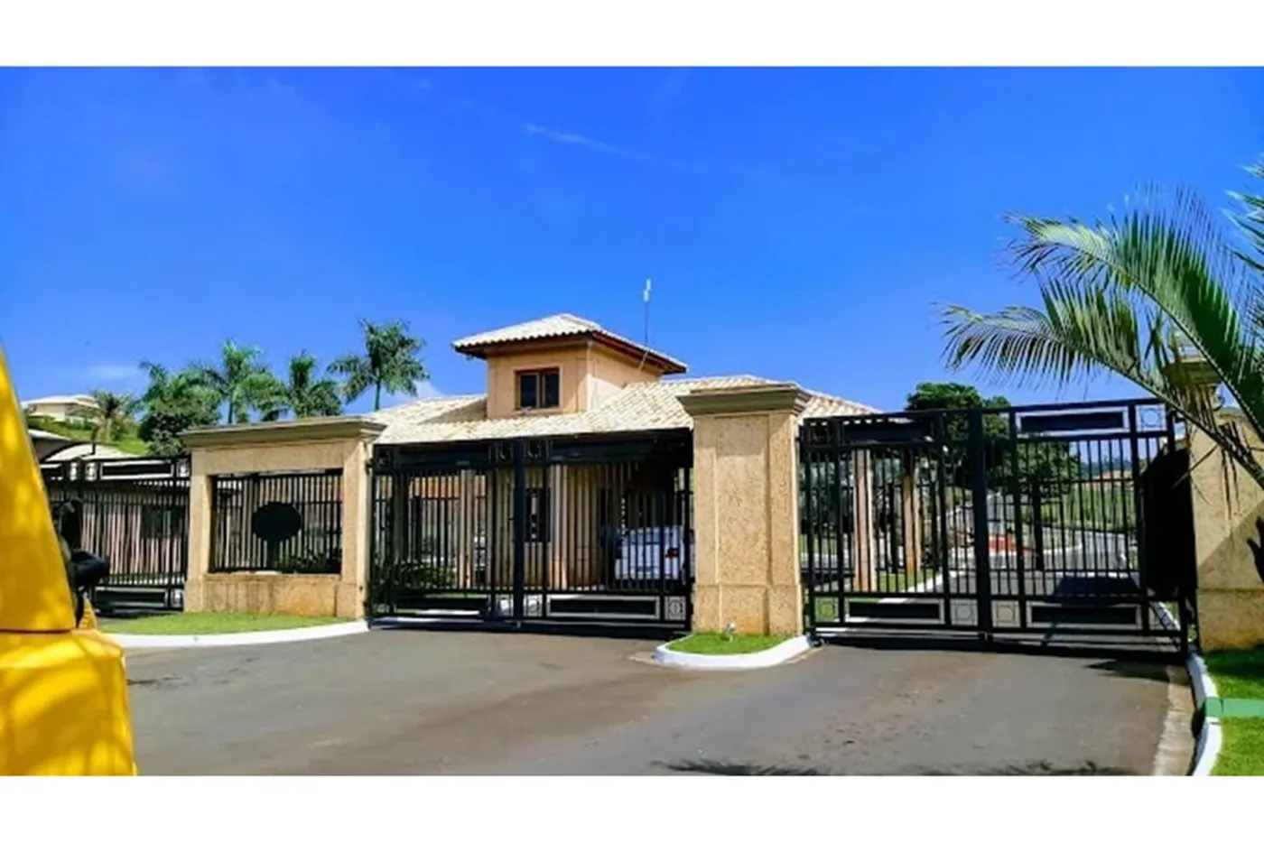 VMADB 4 Lote 601081013-36 - REMAX Lepex Exclusividades