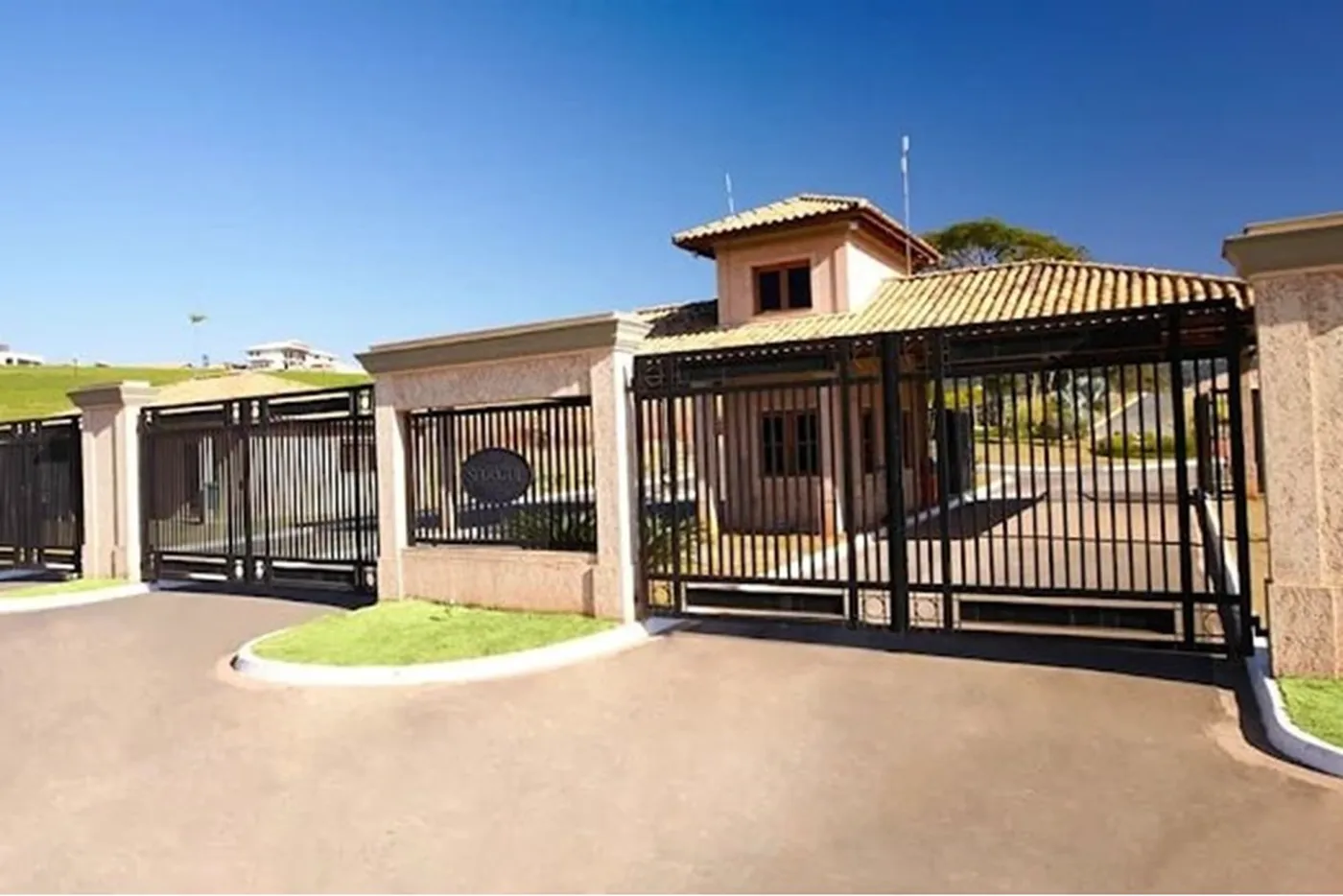 VMADB 4 Lote 601081013-36 - REMAX Lepex Exclusividades