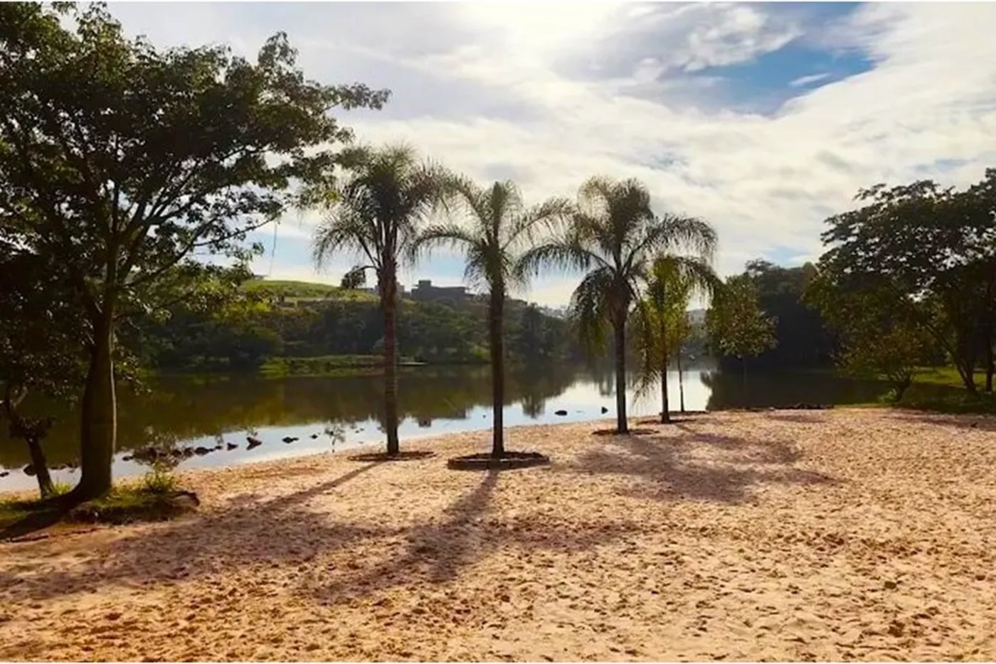 VMADB 4 Lote 601081013-36 - REMAX Lepex Exclusividades