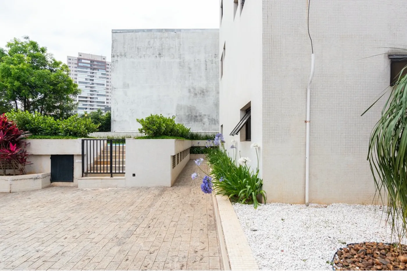 MDB 20 Apto 601241007-84 - REMAX Ville Exclusividades