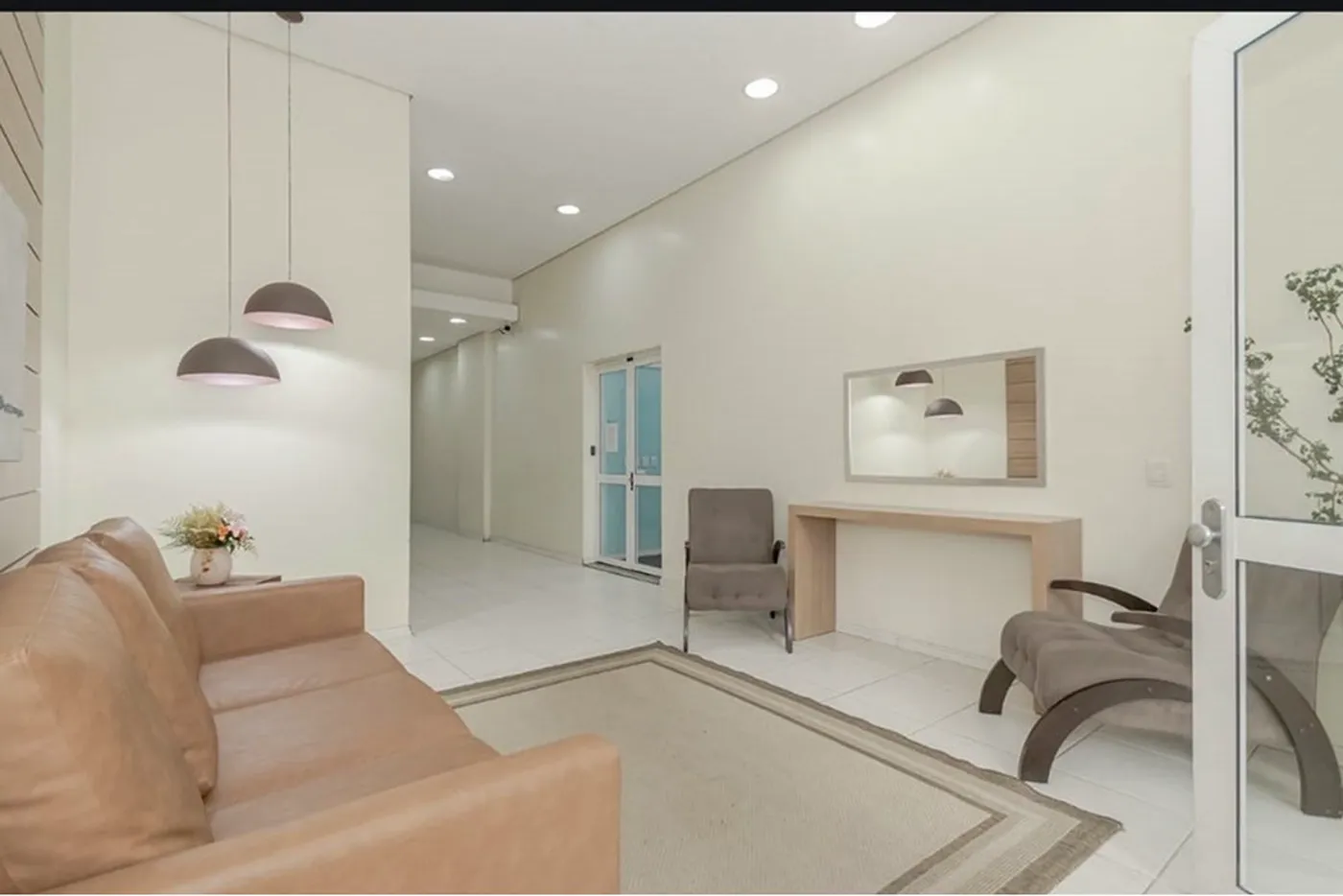 CRL 135 Apto 612541029-17 - REMAX Street Exclusividades