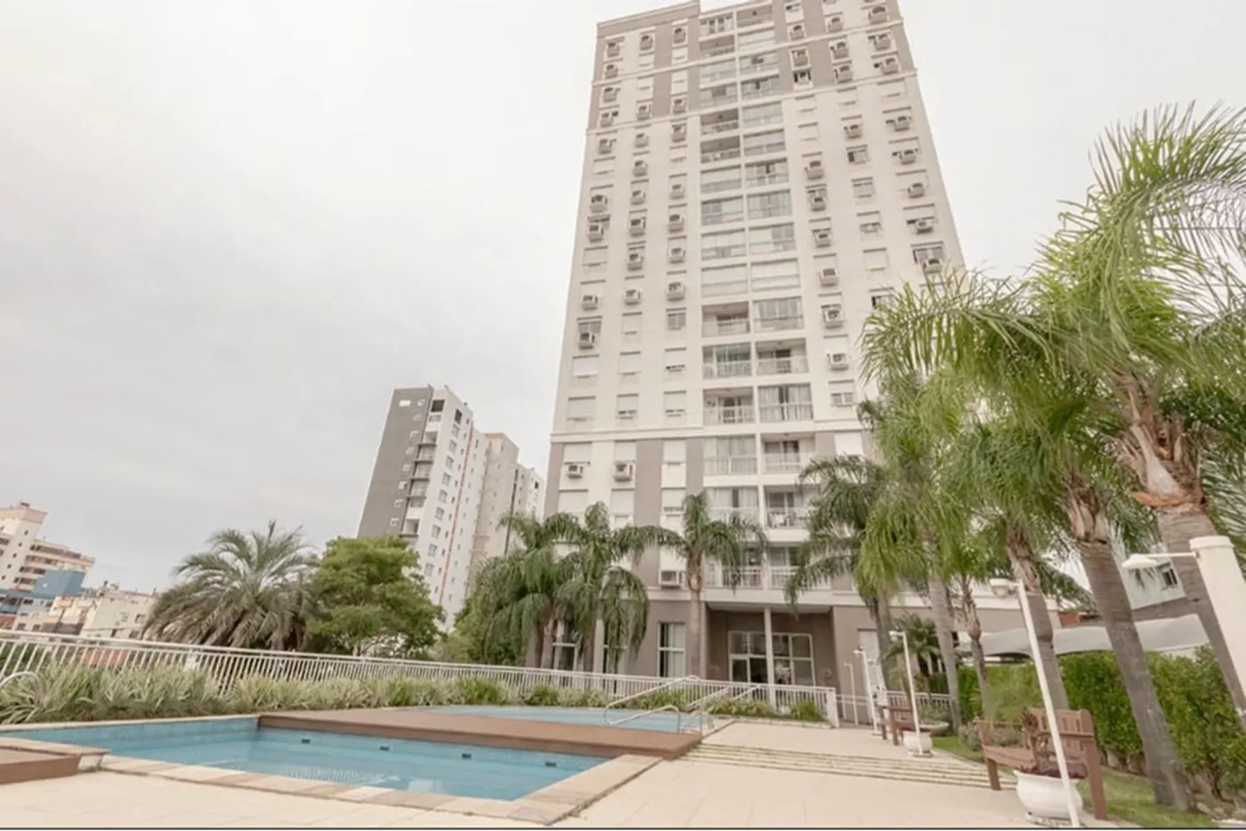 CRL 135 Apto 612541029-17 - REMAX Street Exclusividades