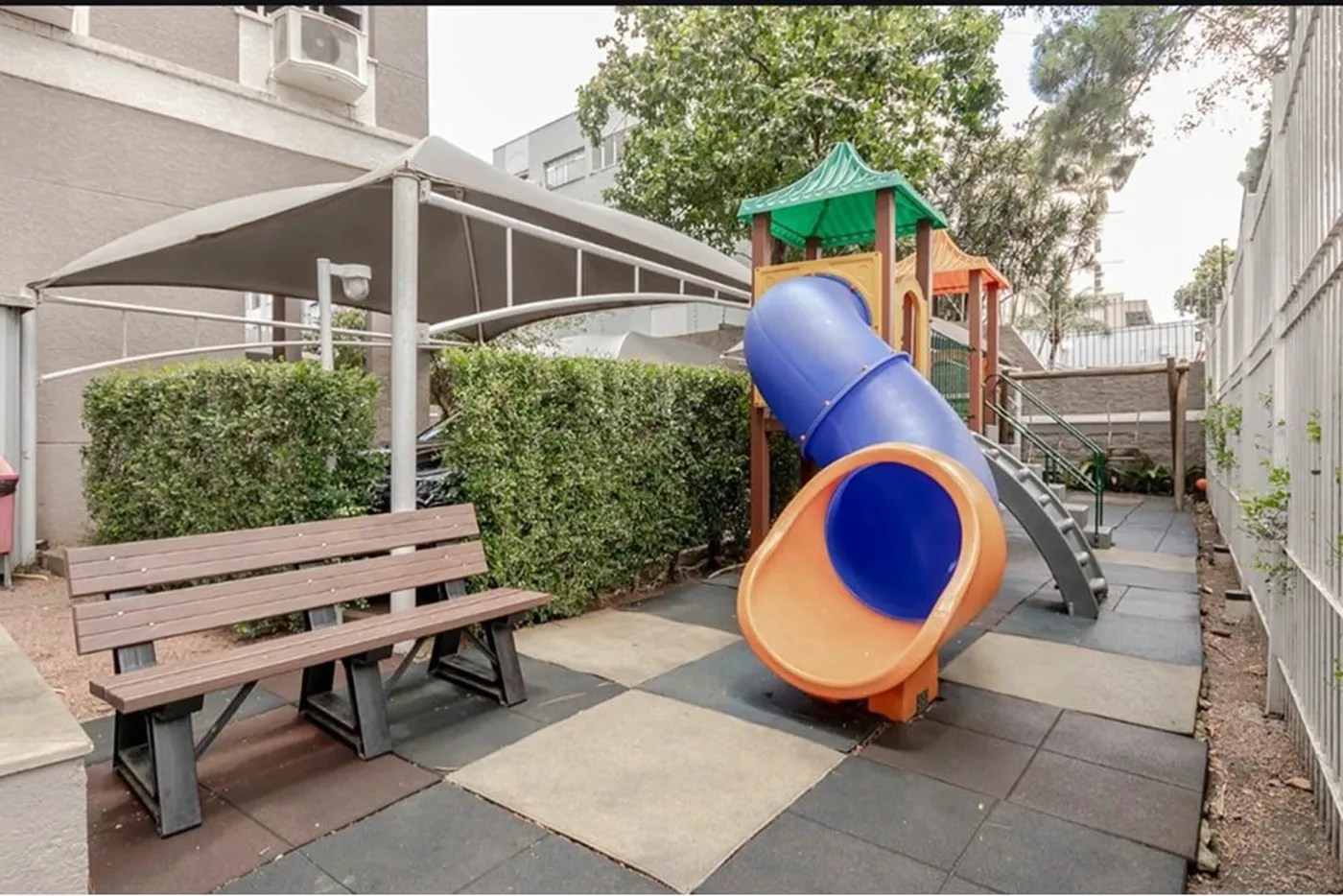 CRL 135 Apto 612541029-17 - REMAX Street Exclusividades