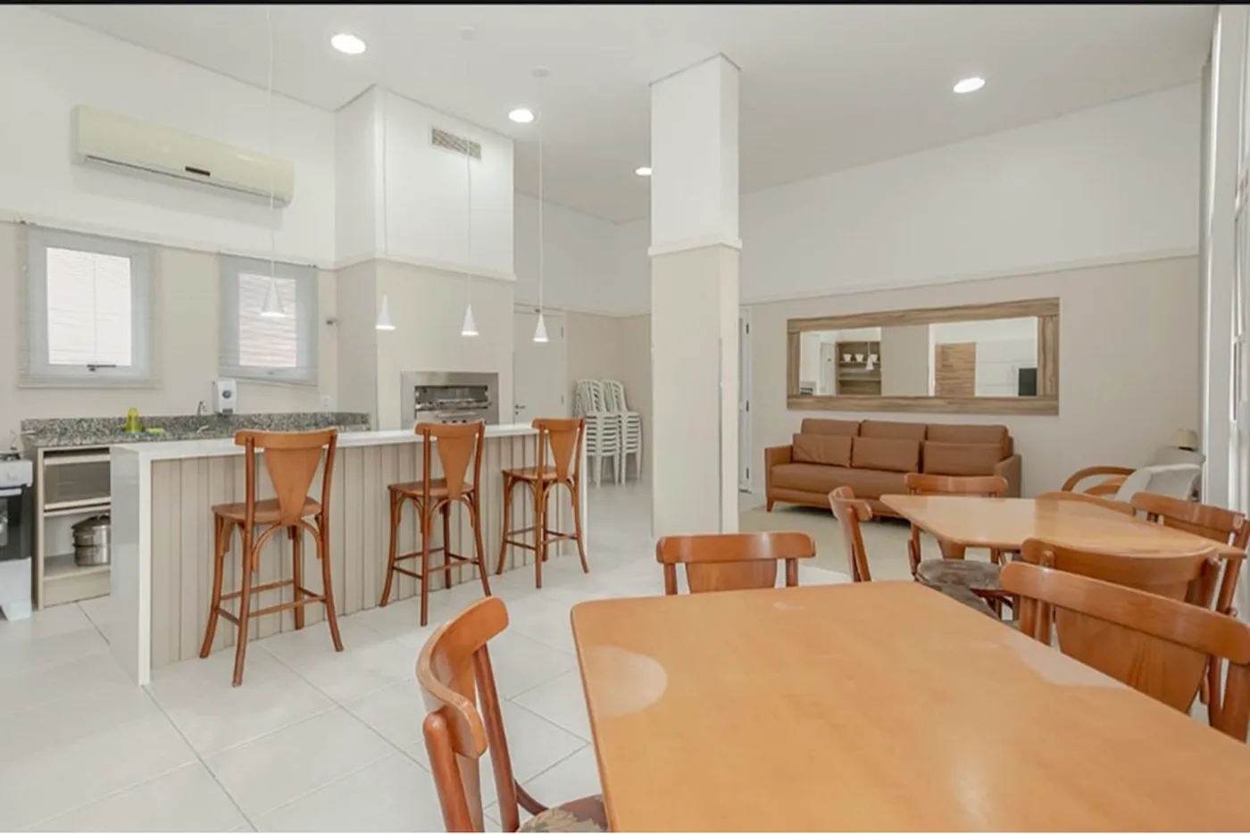 CRL 135 Apto 612541029-17 - REMAX Street Exclusividades