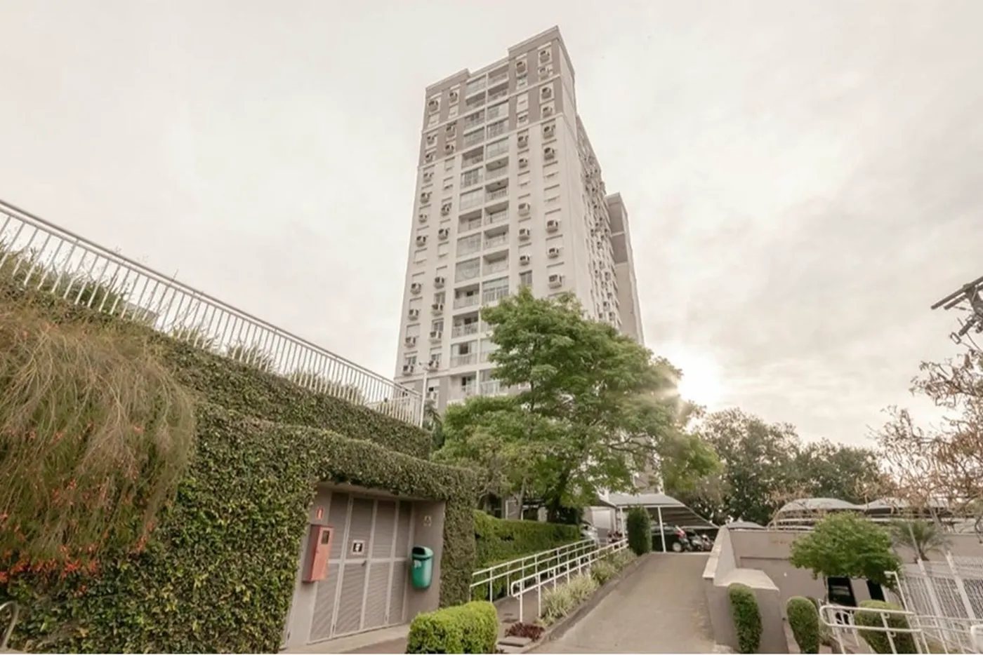CRL 135 Apto 612541029-17 - REMAX Street Exclusividades