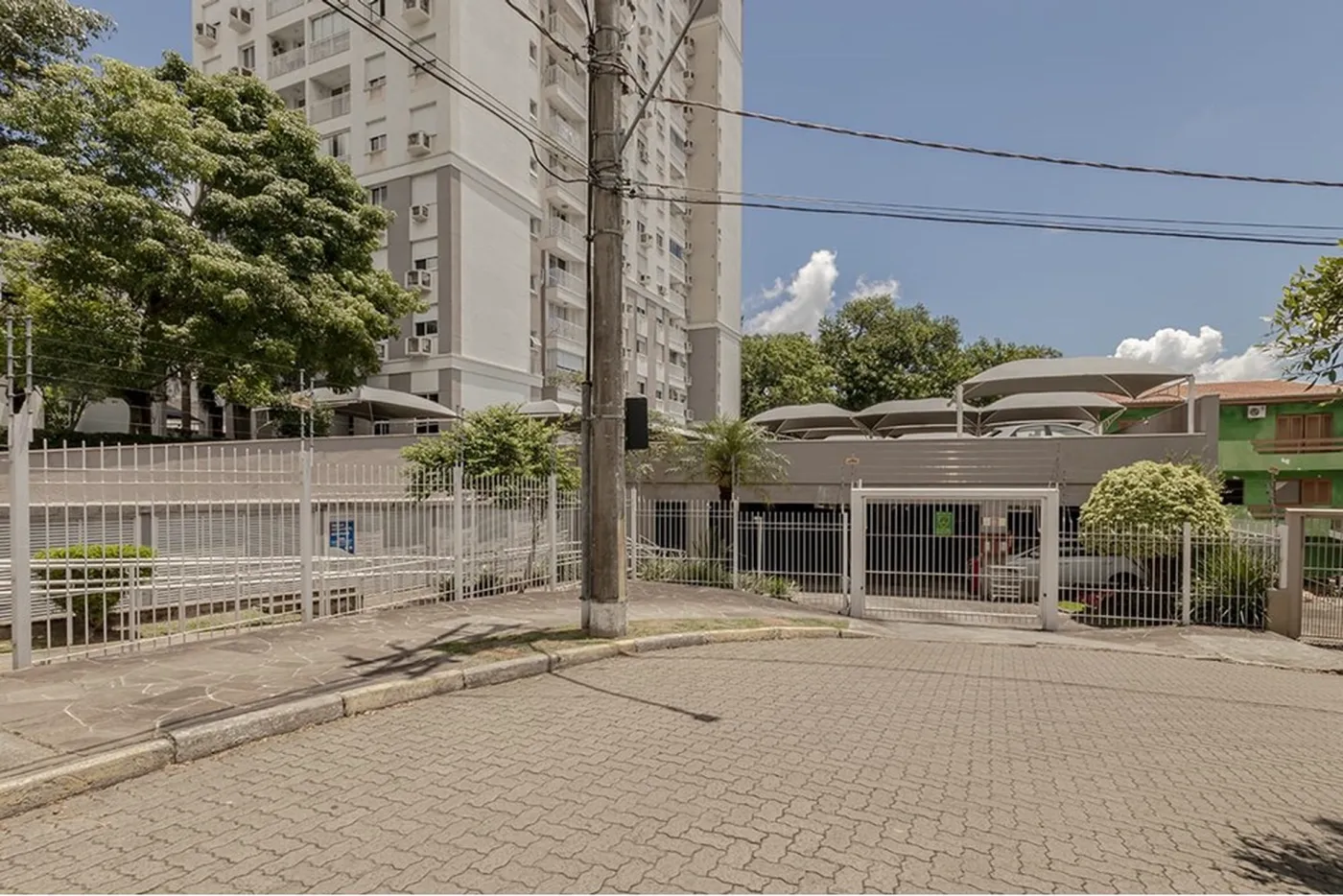 CRL 135 Apto 612541029-17 - REMAX Street Exclusividades