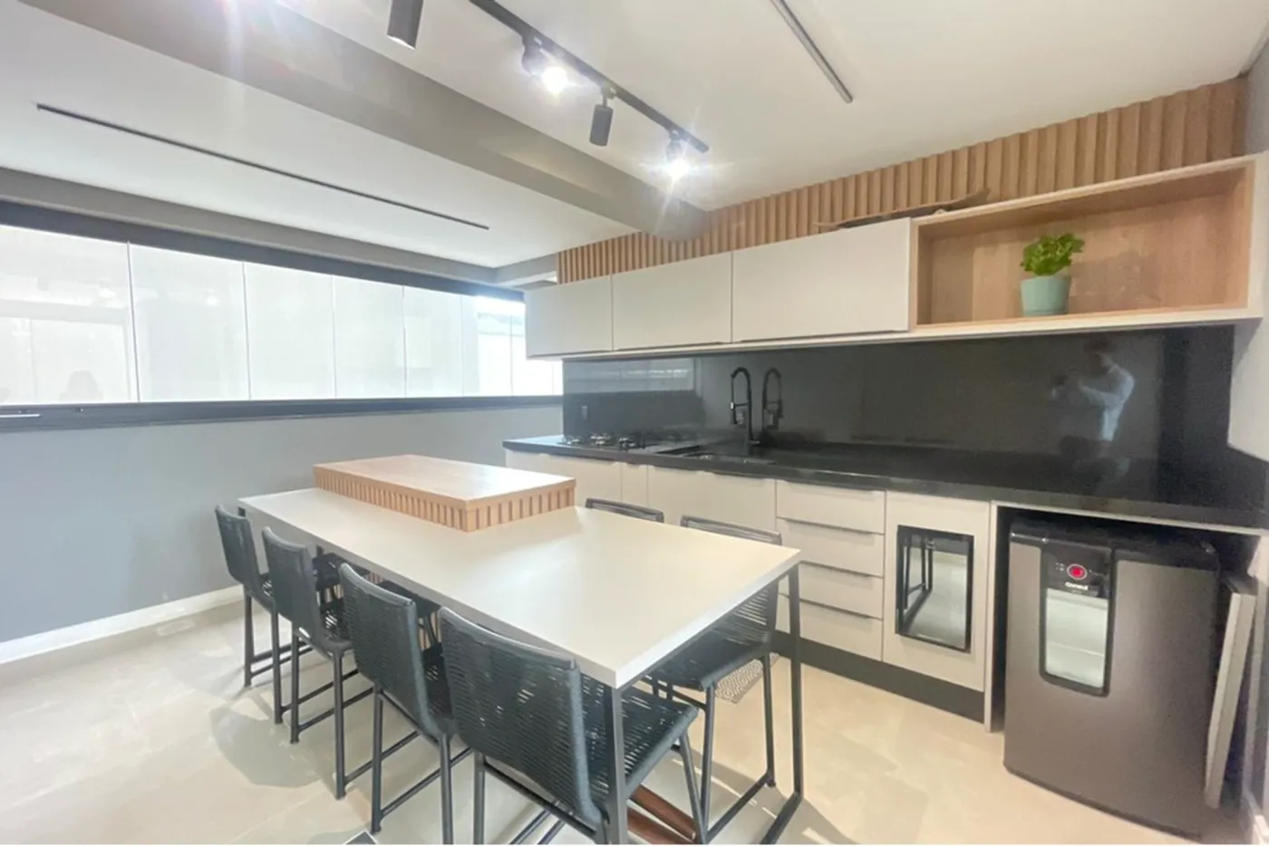 FFS 48 Apto 590231139-44 - REMAX Dream On Exclusividades