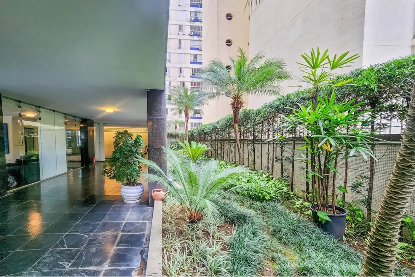 CCL 1272 Apto 601081048-44 - REMAX Lepex Exclusividades