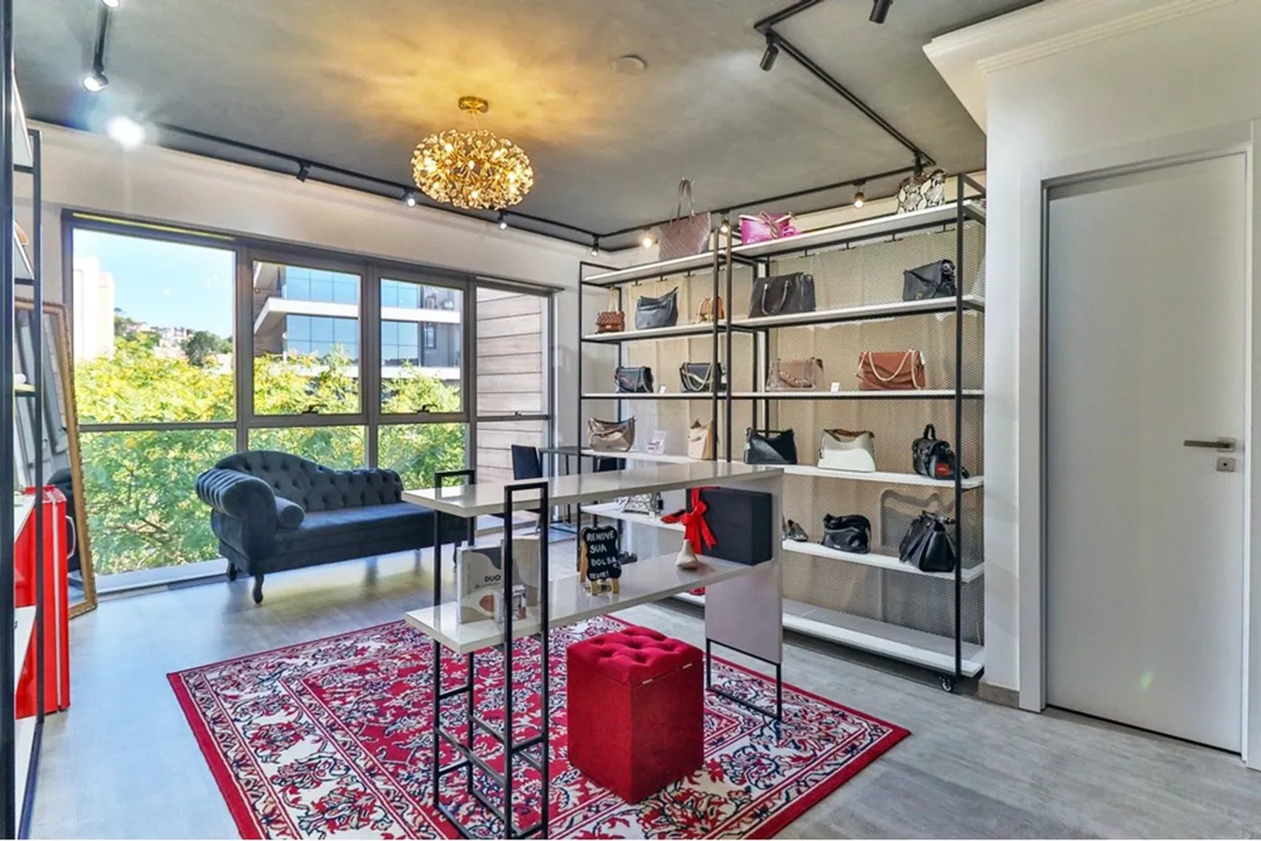 TDAB 505 Sala 610191042-220 - REMAX Casa Sul Exclusividades