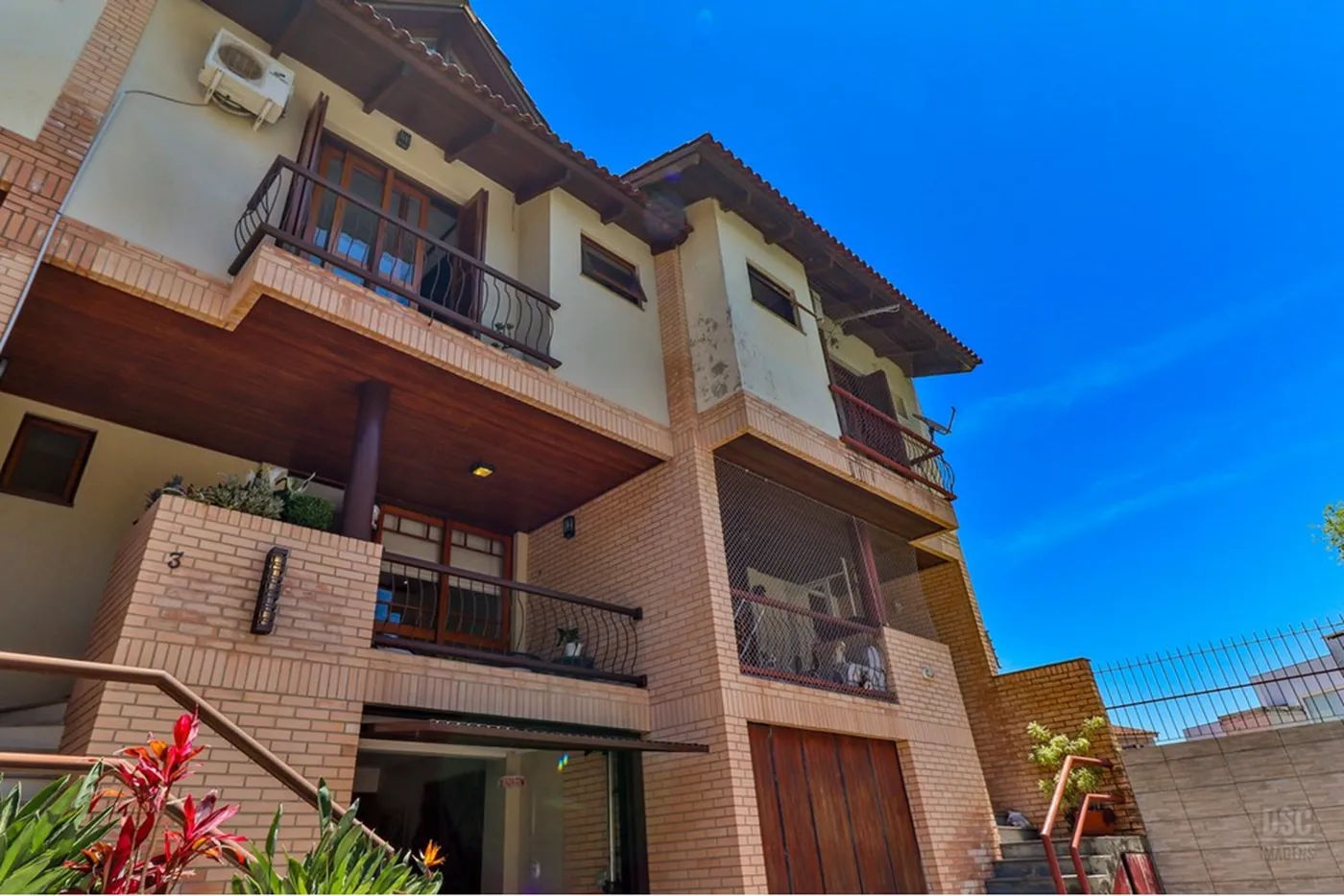 IDER 135 Casa 610191042-222 - REMAX Casa Sul Exclusividades