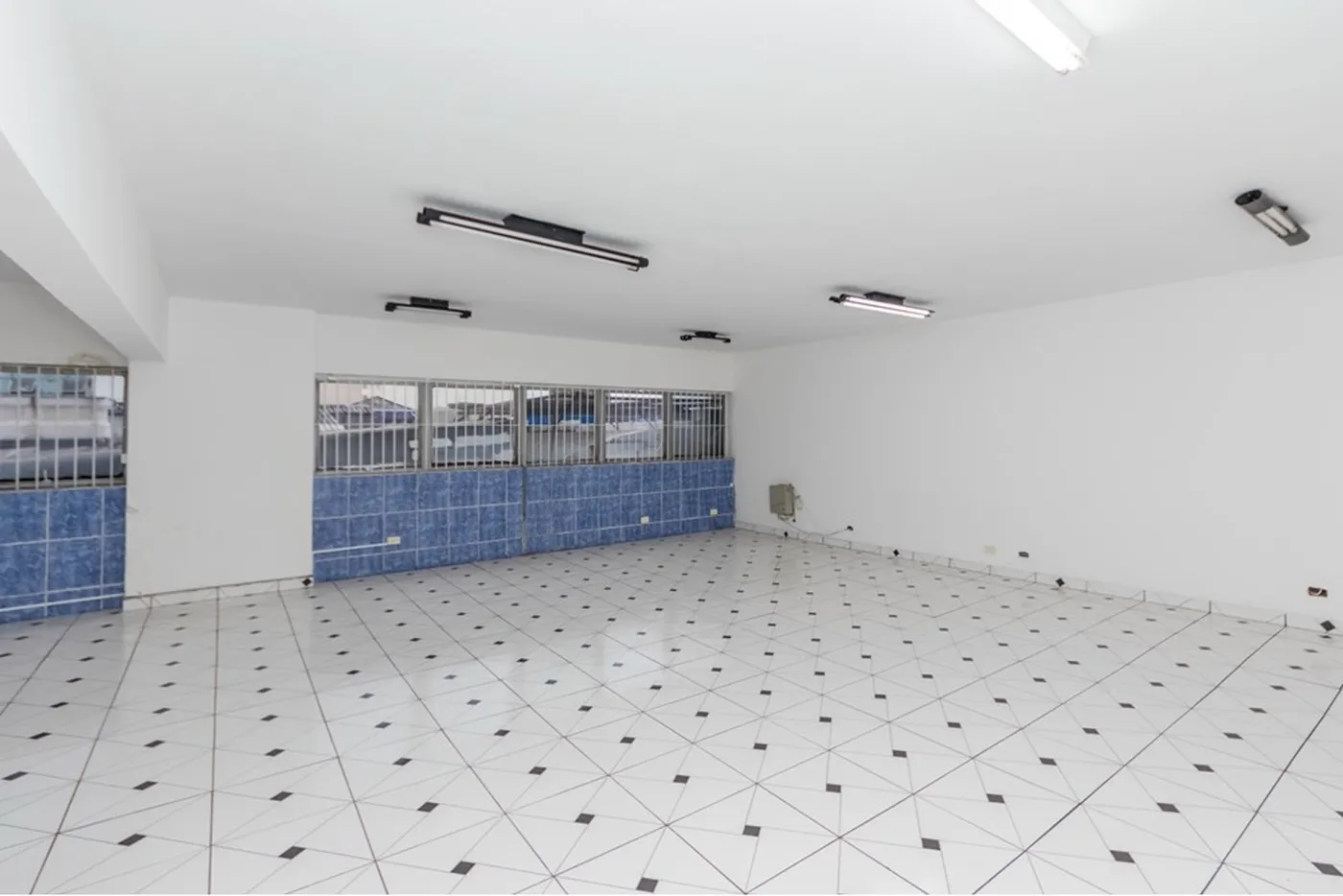 SATDM 520 Sala 602051002-59 - REMAX Paradisus Exclusividades