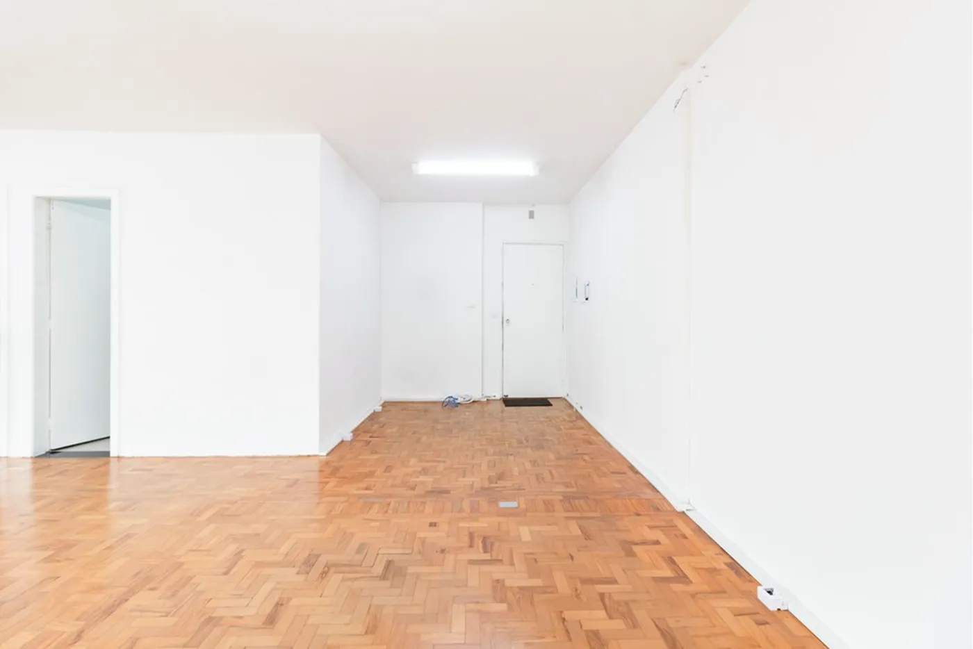 BBDT 238 Sala 601361016-175 - REMAX Trio Exclusividades — foto 2