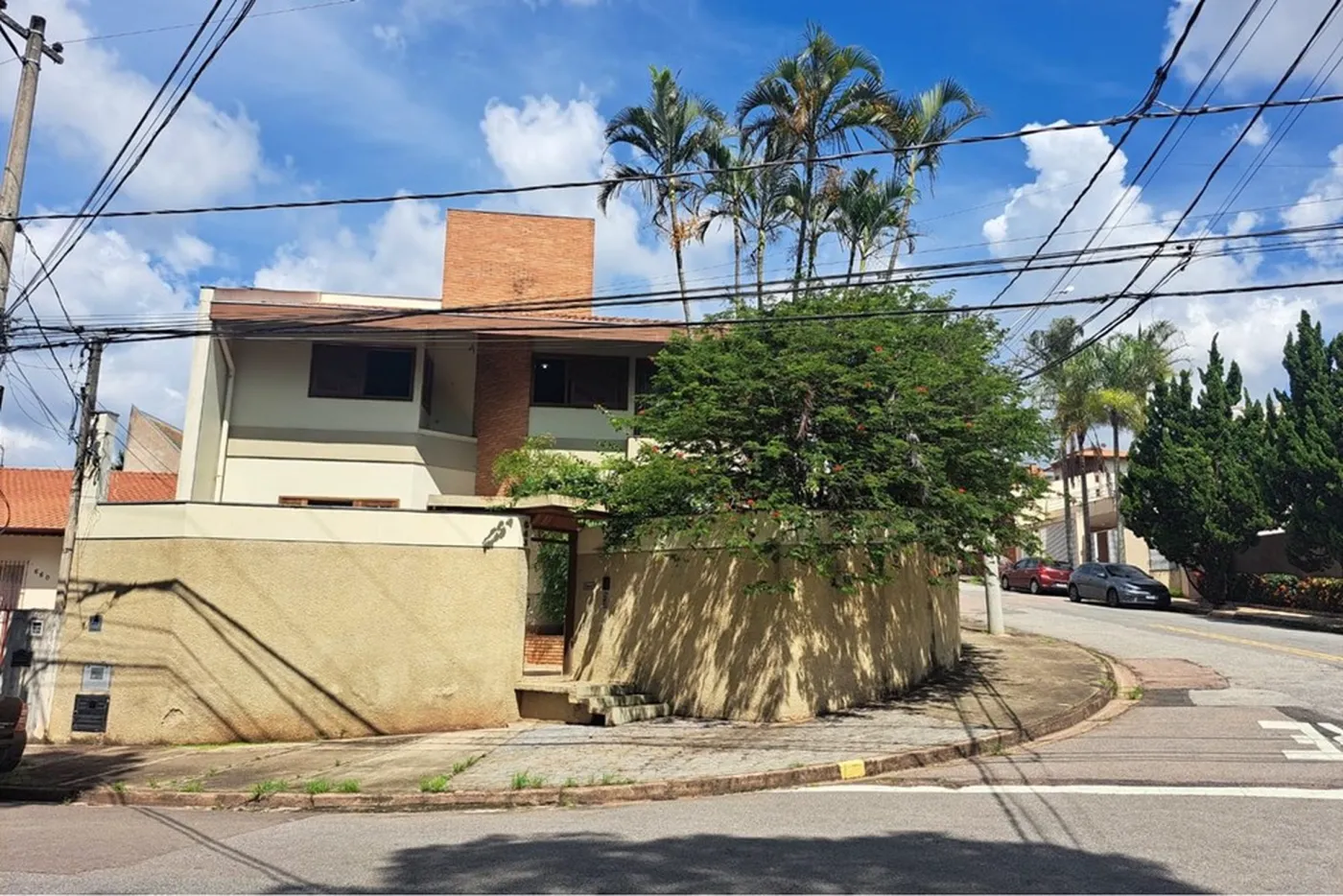 JDSPEM 644 690591006-115 - REMAX Máxima Exclusividades