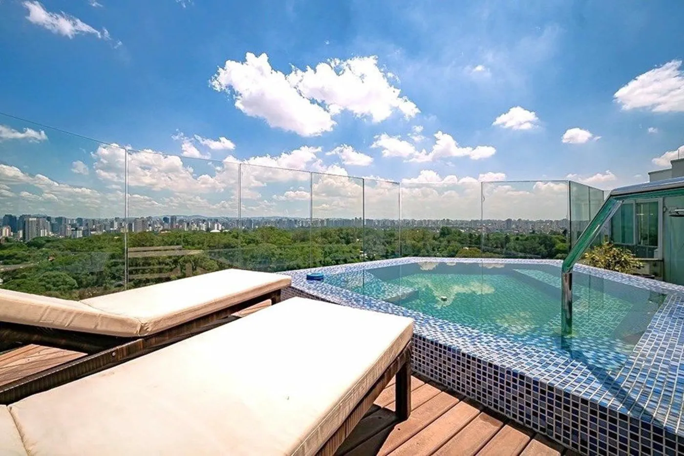 ADBVJJE 60 Apto 601371031-88 - REMAX Boutique Exclusividades