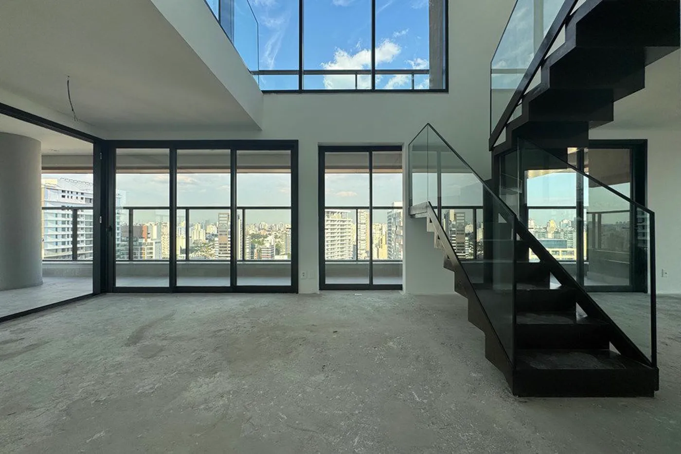 MJ 185 Apto 601401067-83 - REMAX Paradisus Exclusividades