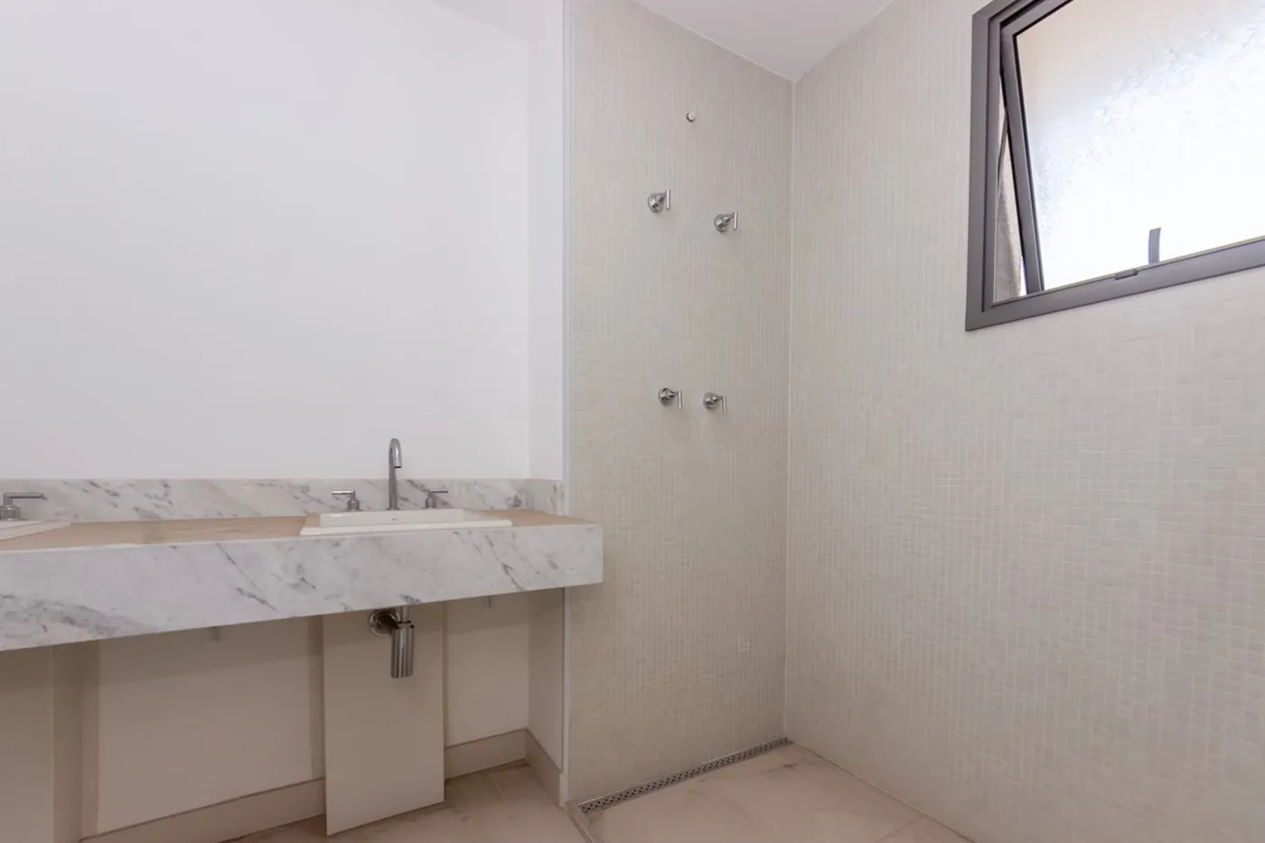 VMPFDC 80 Apto 601721059-41 - REMAX Front Exclusividades — foto 3