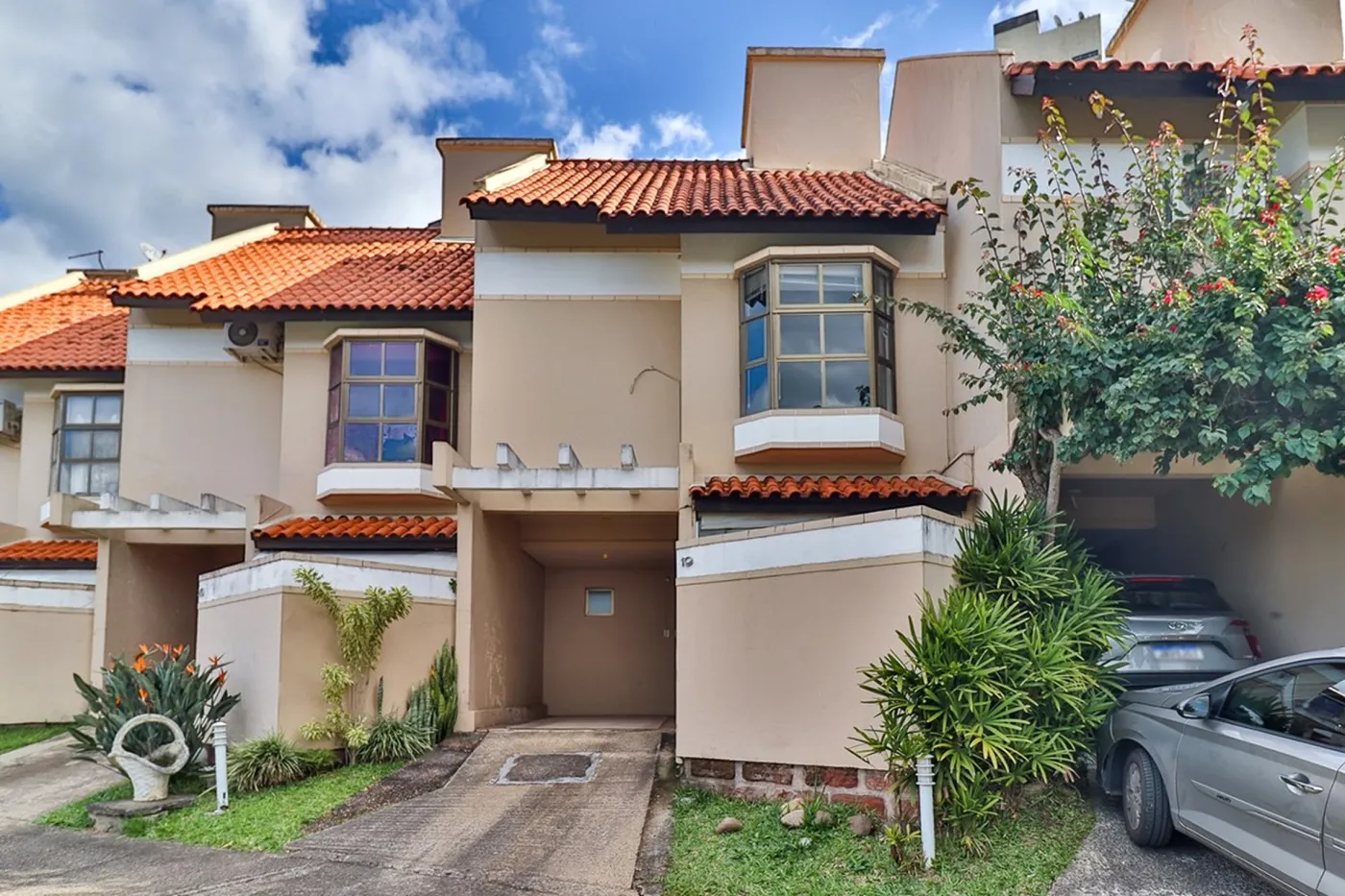 JISMLM 287 Casa 612511010-119 - REMAX Moderna Exclusividades