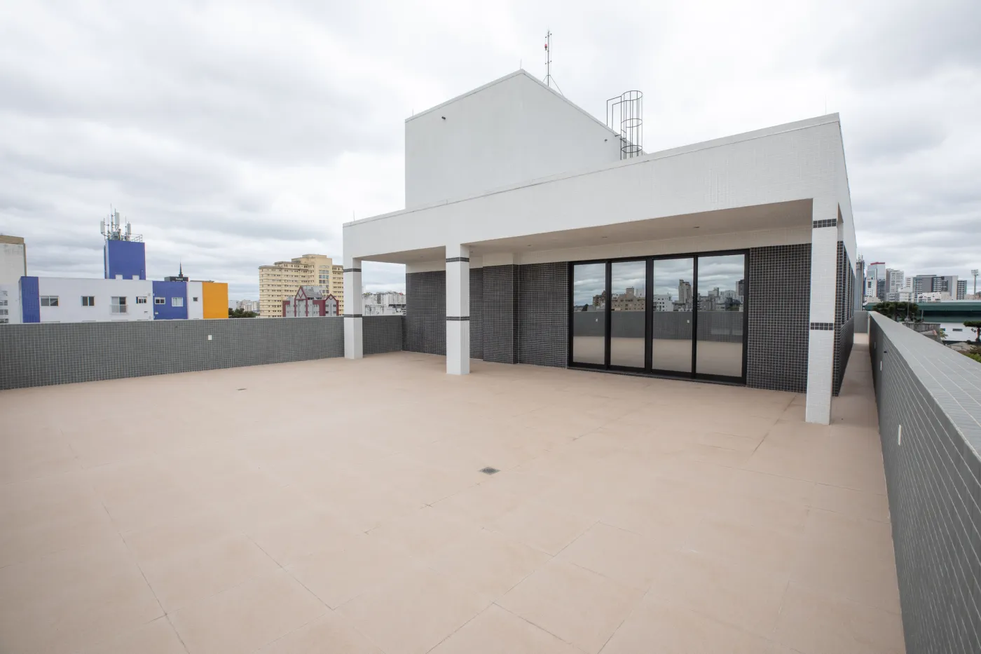 WHMEHL Centro Empresarial - Comercial