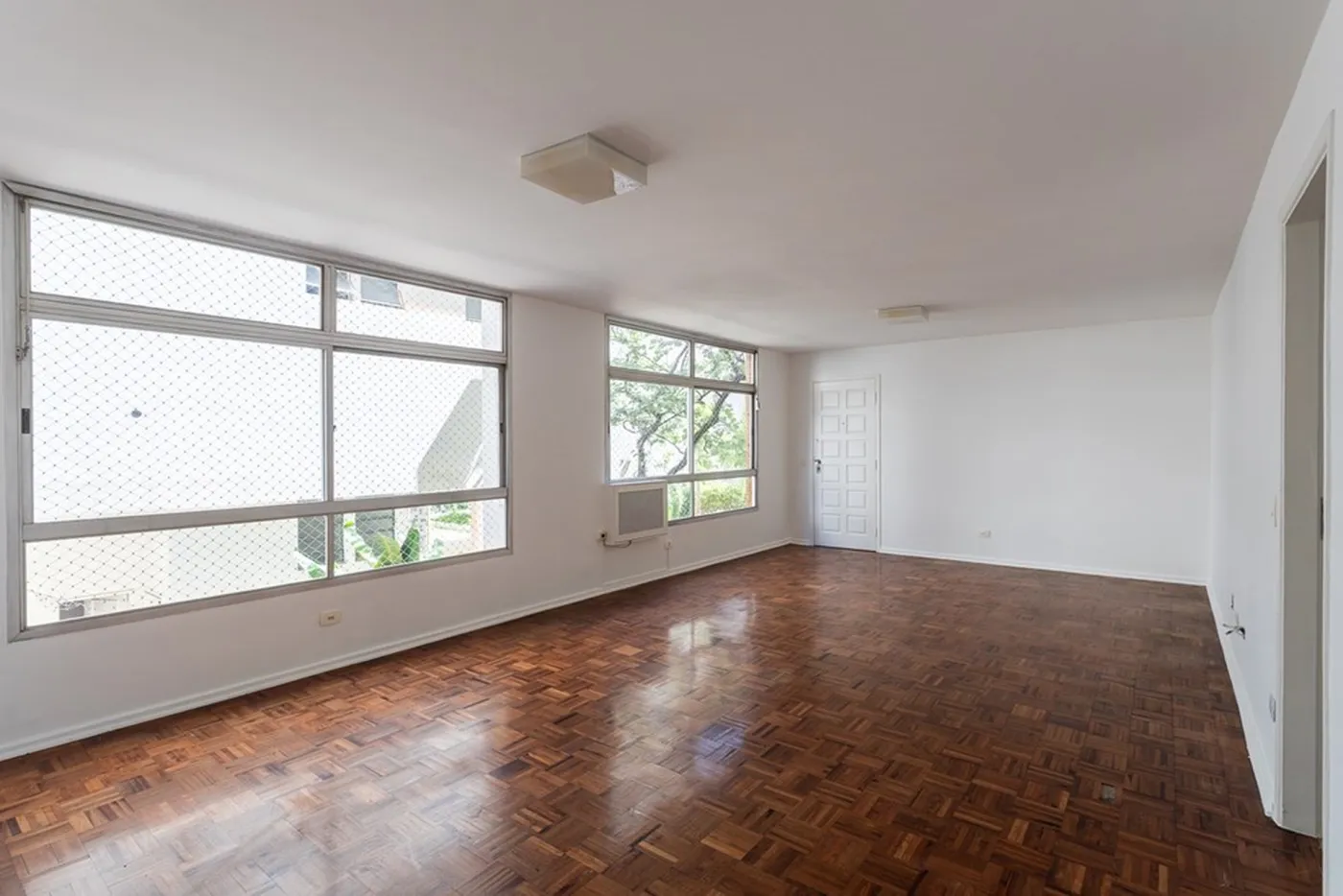 SCM 101 Apto 601371058-31 - REMAX Boutique Exclusividades