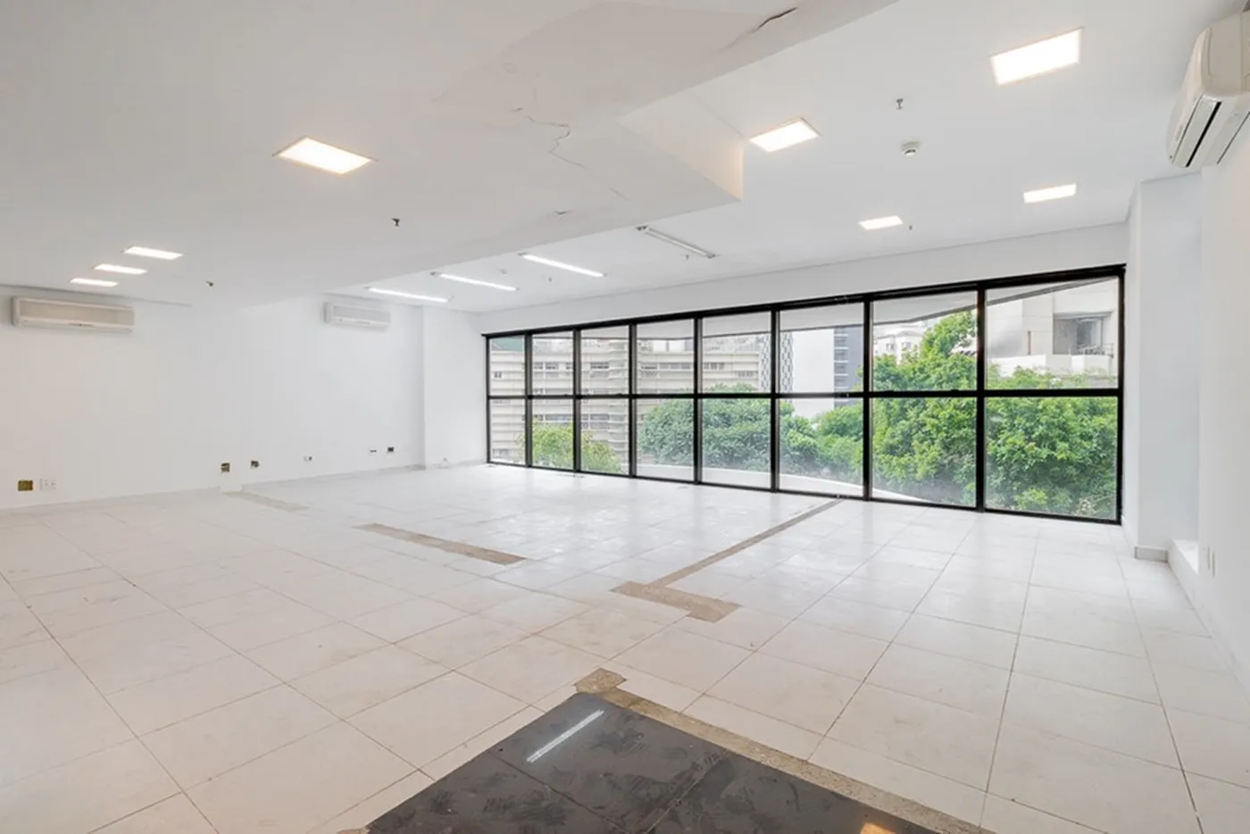 CCPG 515 Loja 601081007-133 - REMAX Lepex Exclusividades — foto 2