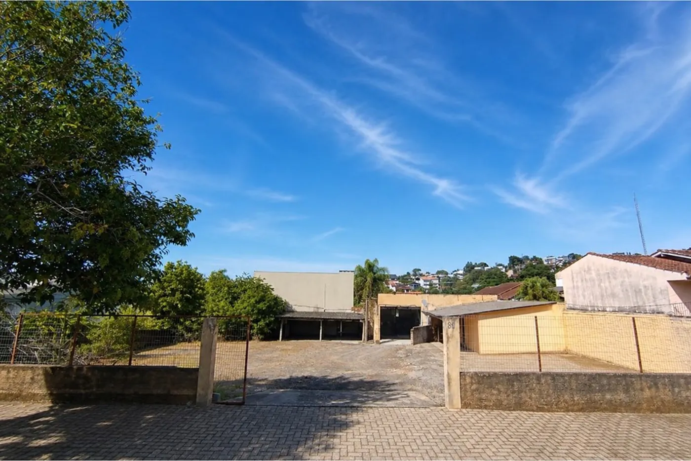 IAAS 81 Lote 610241023-86 - REMAX 520 Exclusividades