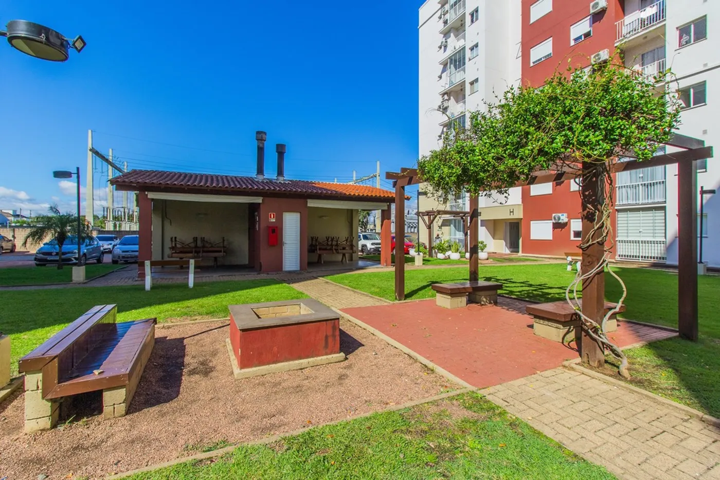 FJC 700 Apto 612651031-165 - REMAX Pillares Exclusividades — foto 2