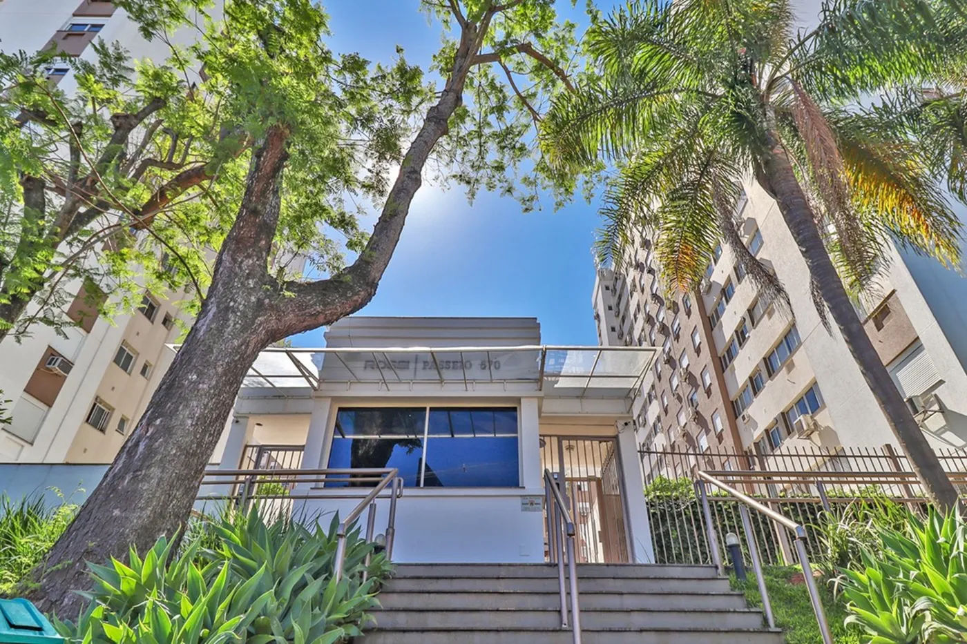 CRAJM 570 Apto 612511010-118 - REMAX Moderna Exclusividades
