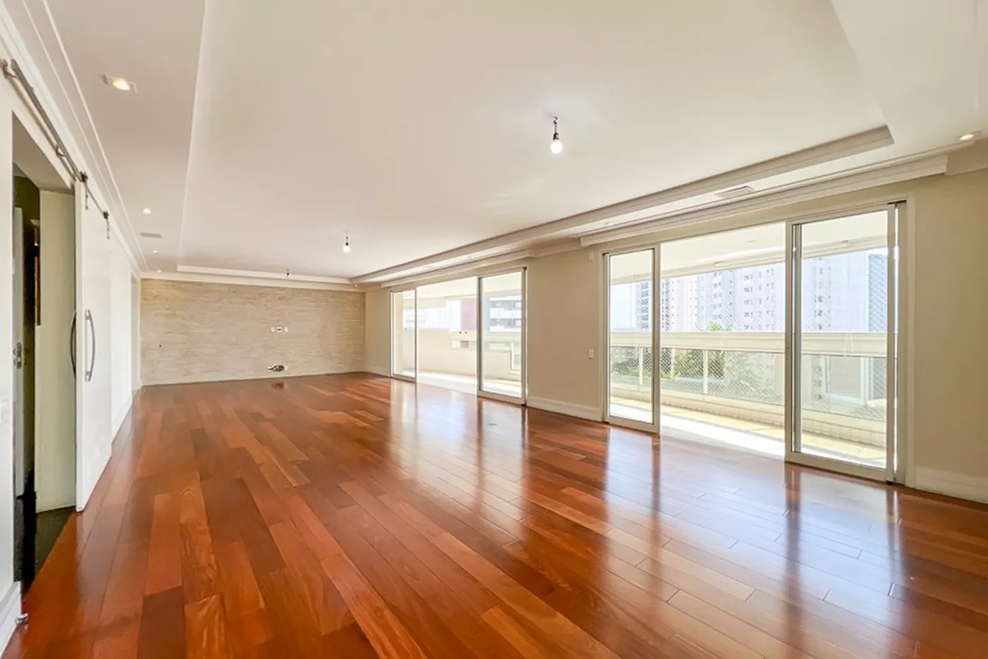 ADLJA 301 Apto 601261064-238 - REMAX Terra Exclusividades