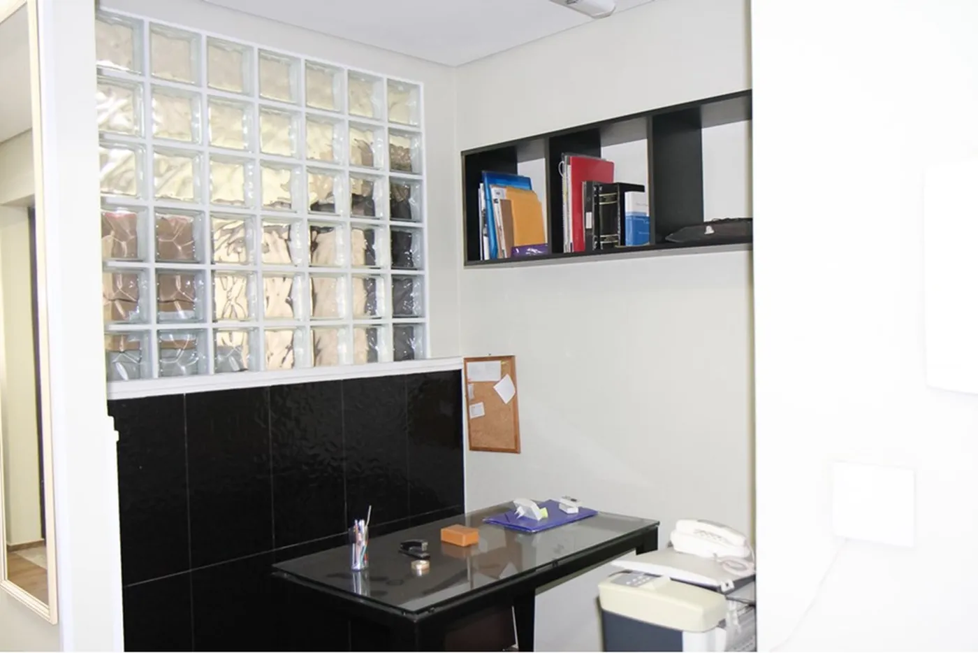 RI 401 Sala 602101005-126 - REMAX Paradisus Exclusividades