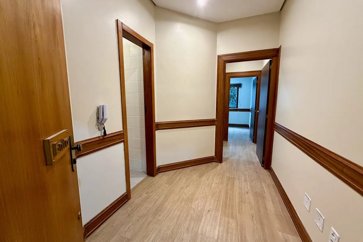 RBDL 414 Sala 610221070-23 - REMAX Donno Exclusividades