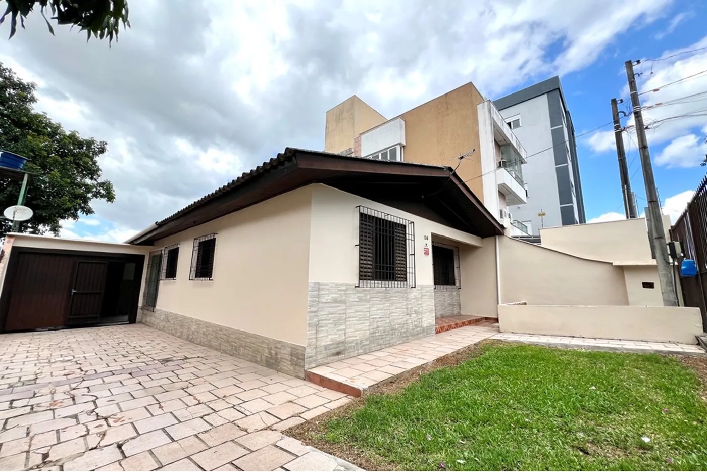 VAC 130 610241001-128 - REMAX 520 Exclusividades