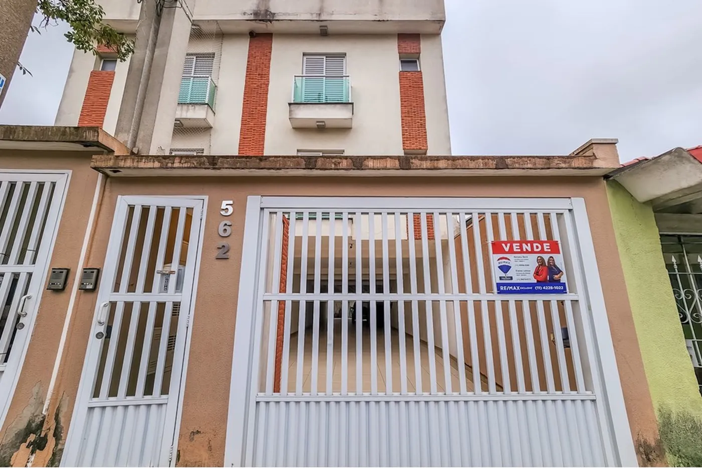 PNOC 562 Apto 630821005-27 - REMAX Exclusive Exclusividades