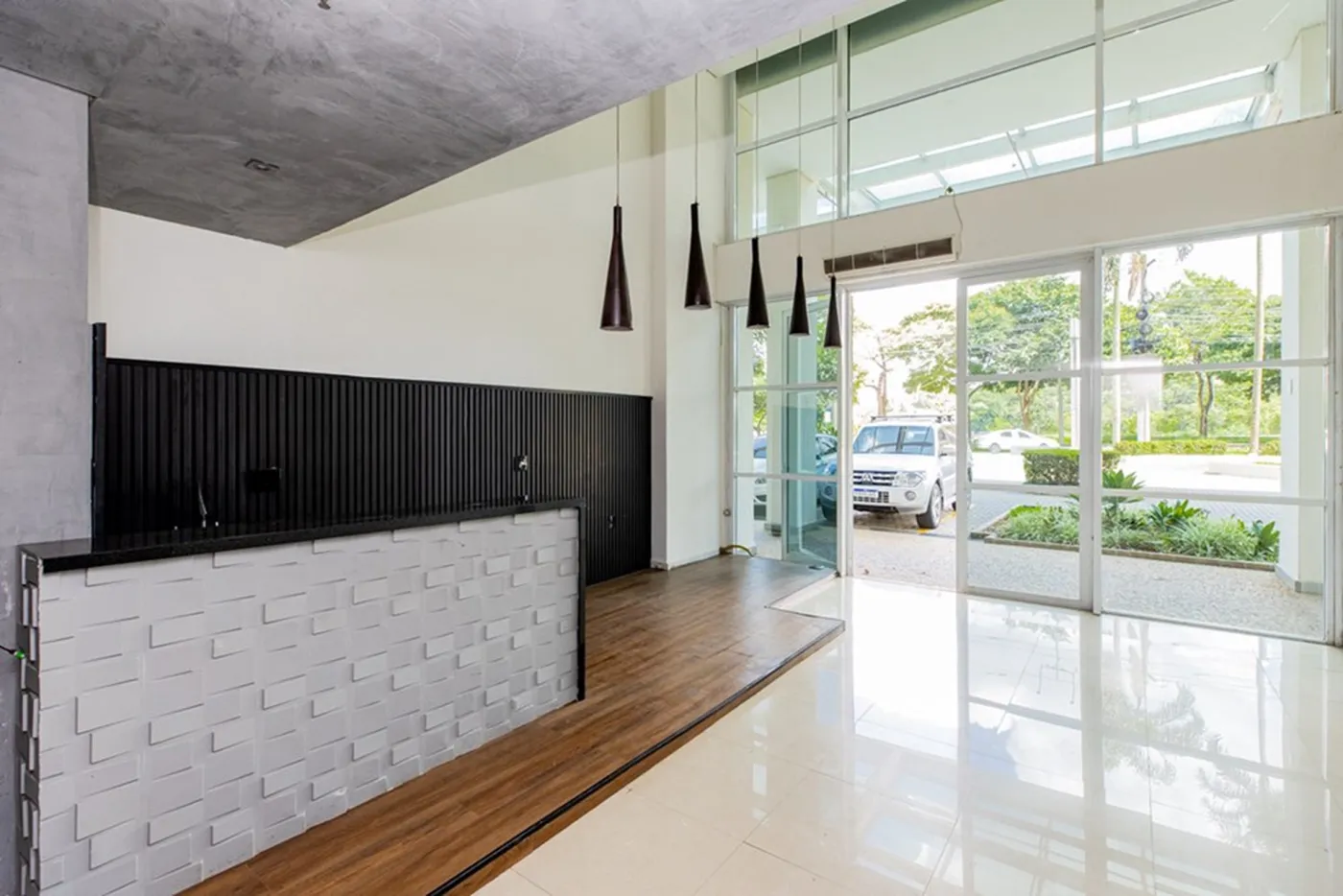 JPDNU 18 Loja 601131002-76 - REMAX Ares Exclusividades