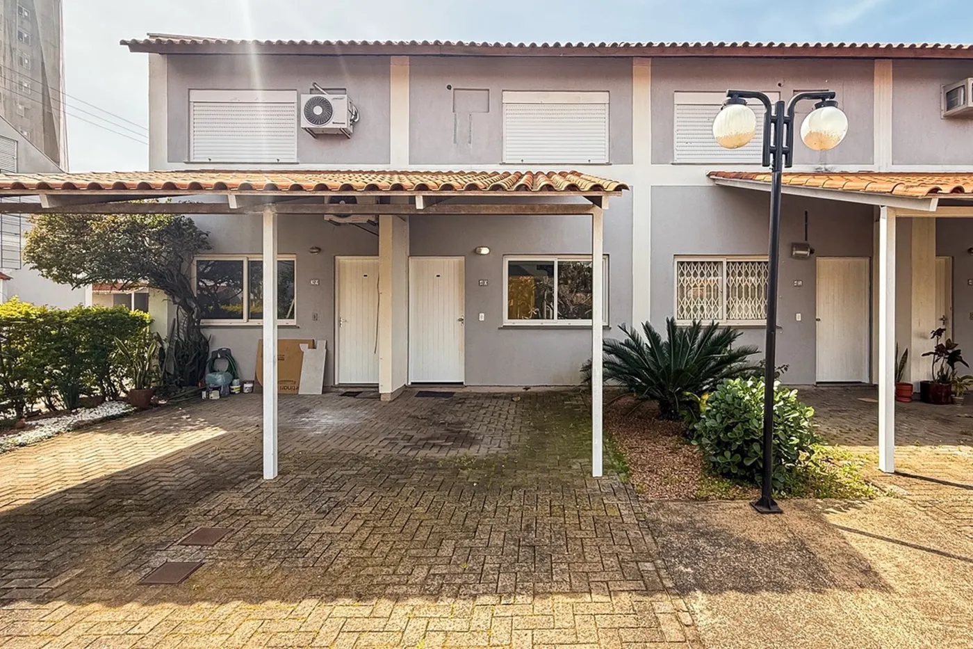 FM 300 Casa 612651052-98 - REMAX Pillares Exclusividades