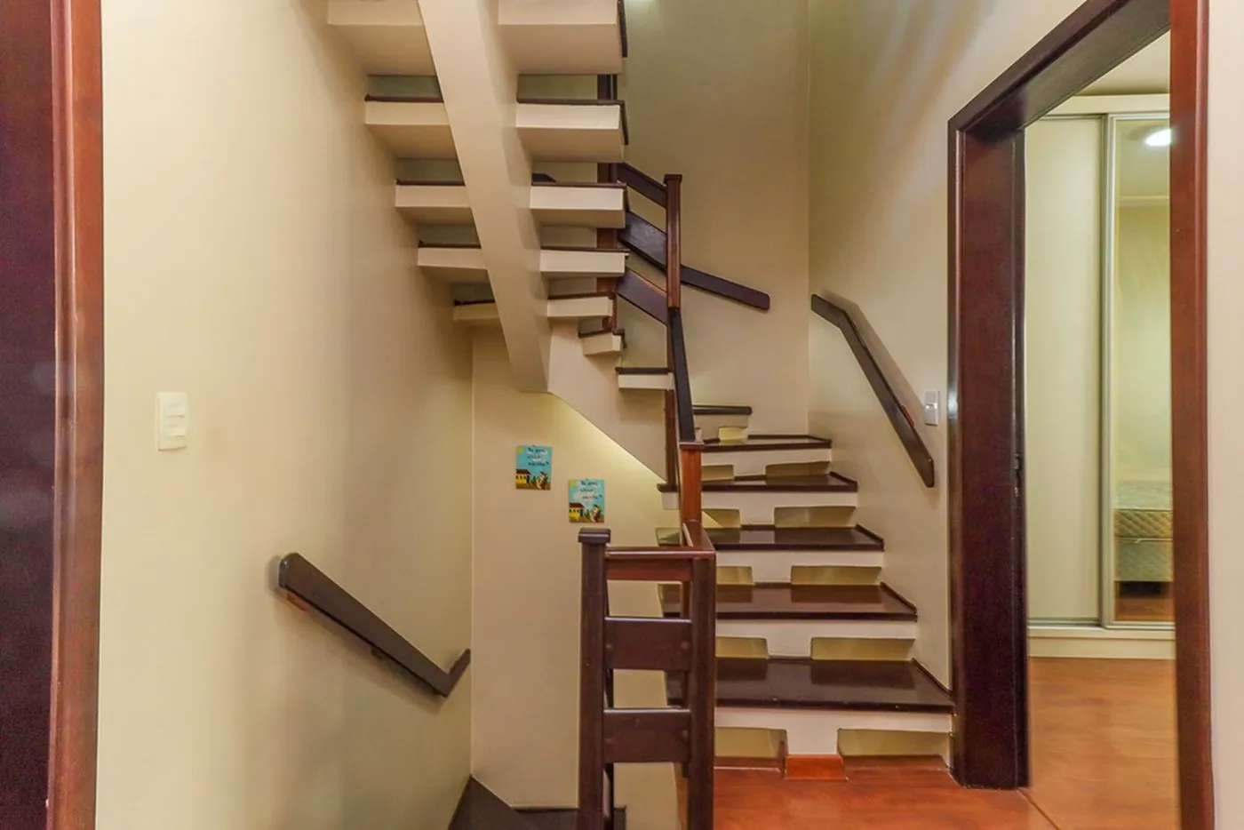 SDP 100 612511010-115 - REMAX Moderna Exclusividades — foto 4