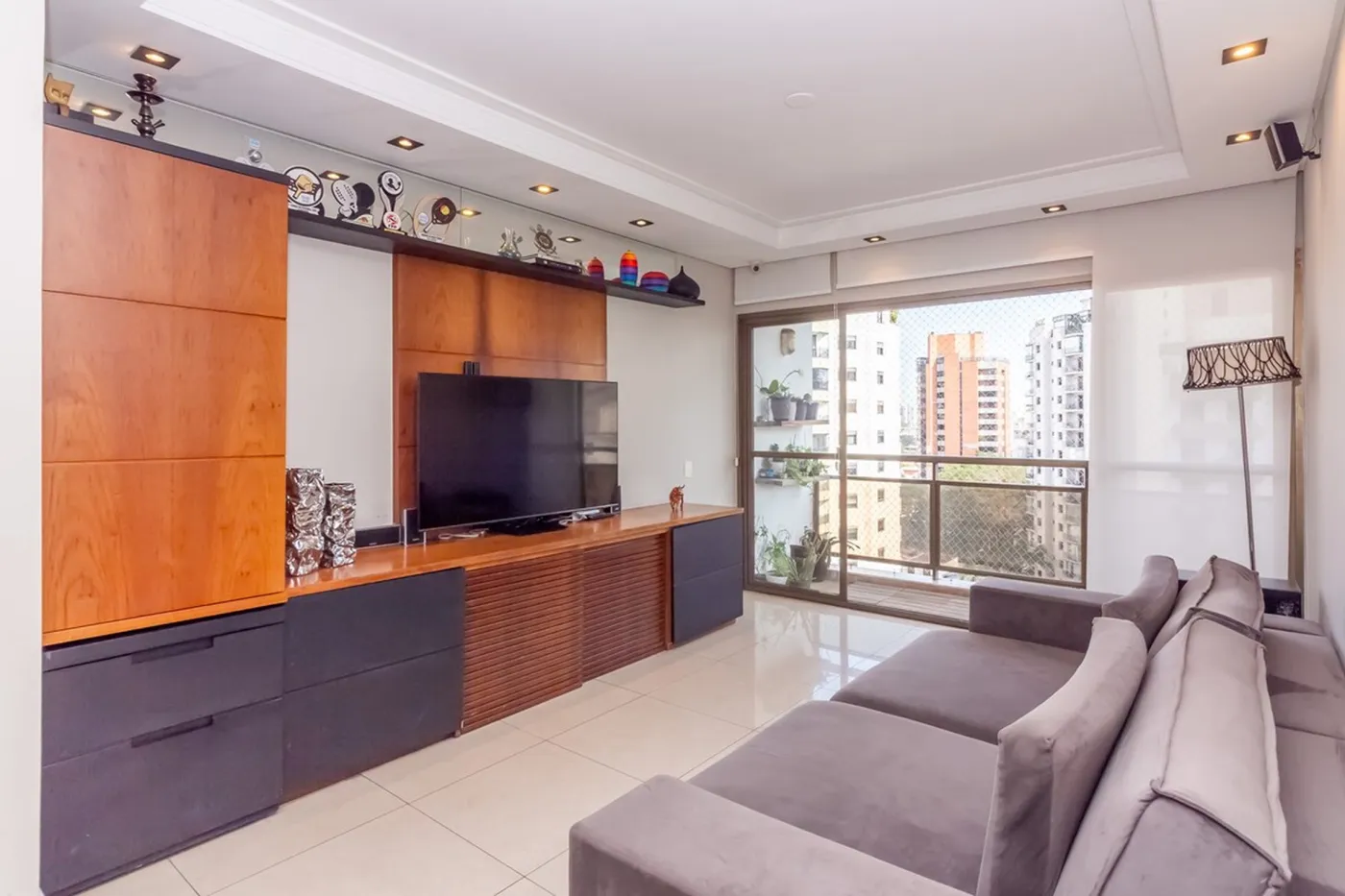 MJ 731 Apto 601721049-20 - REMAX Front Exclusividades