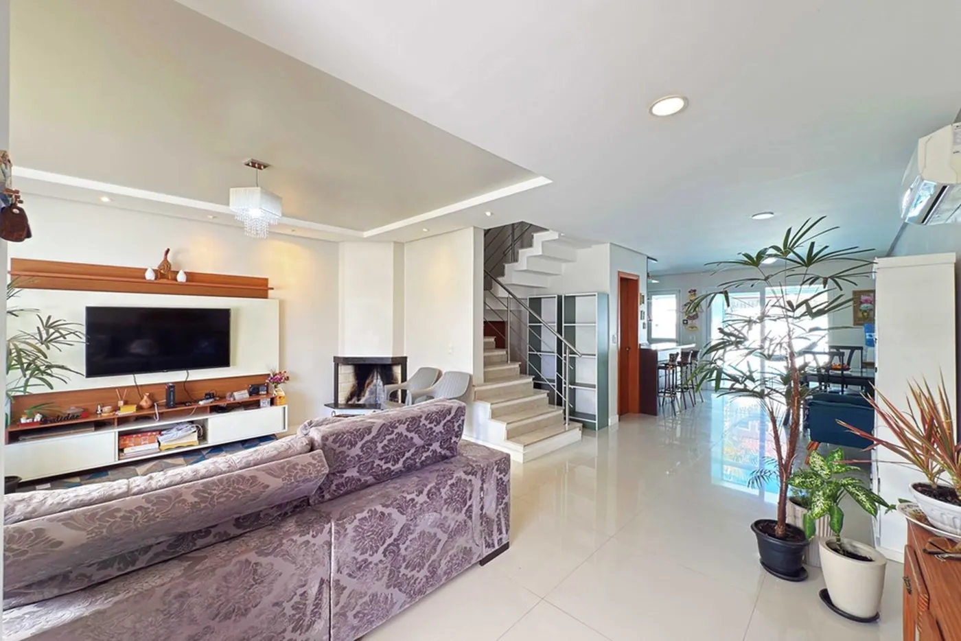 HIOS 91 Casa 610191034-137 - REMAX Casa Sul Exclusividades