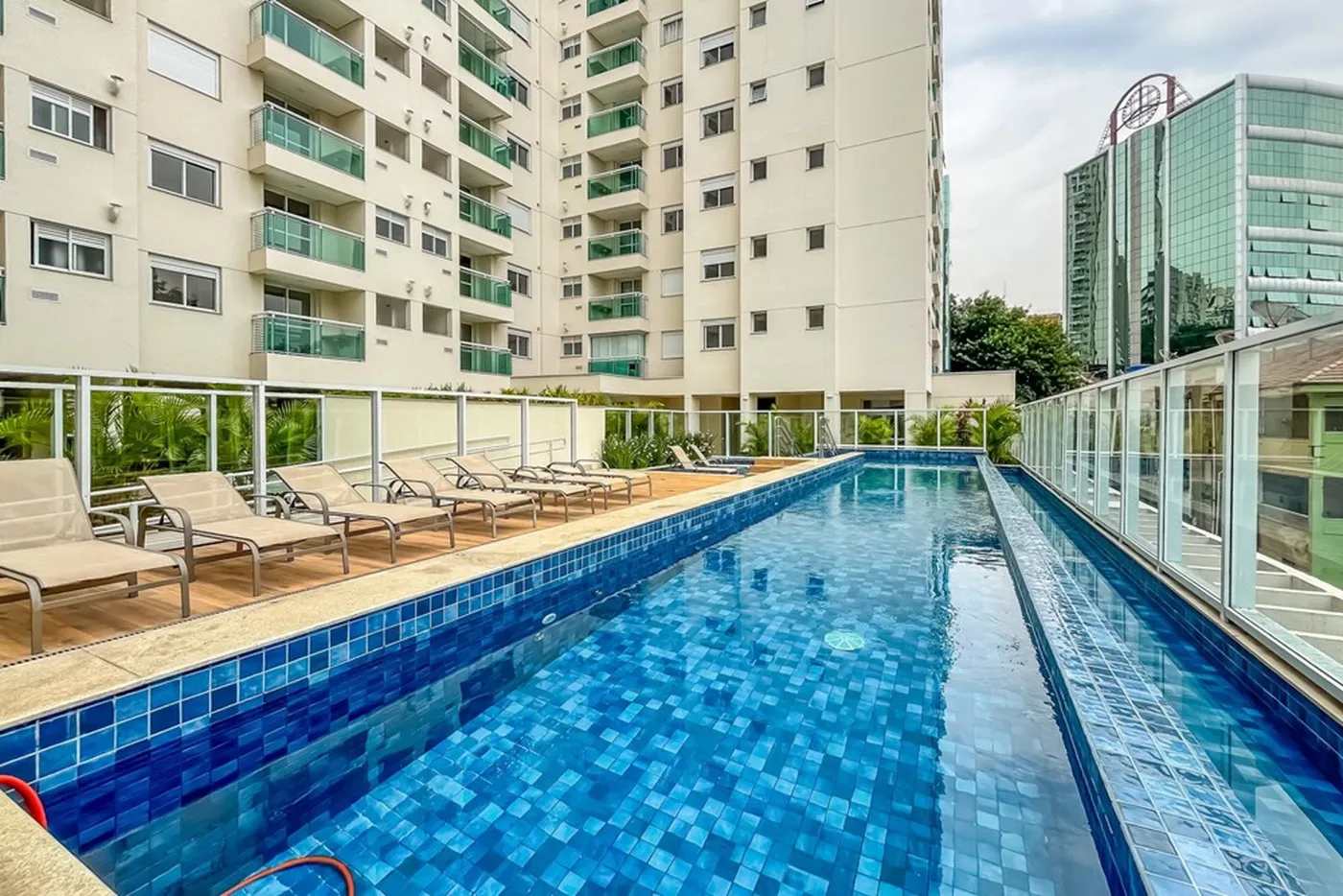 BFT 69 Apto 601081065-37 - REMAX Lepex Exclusividades