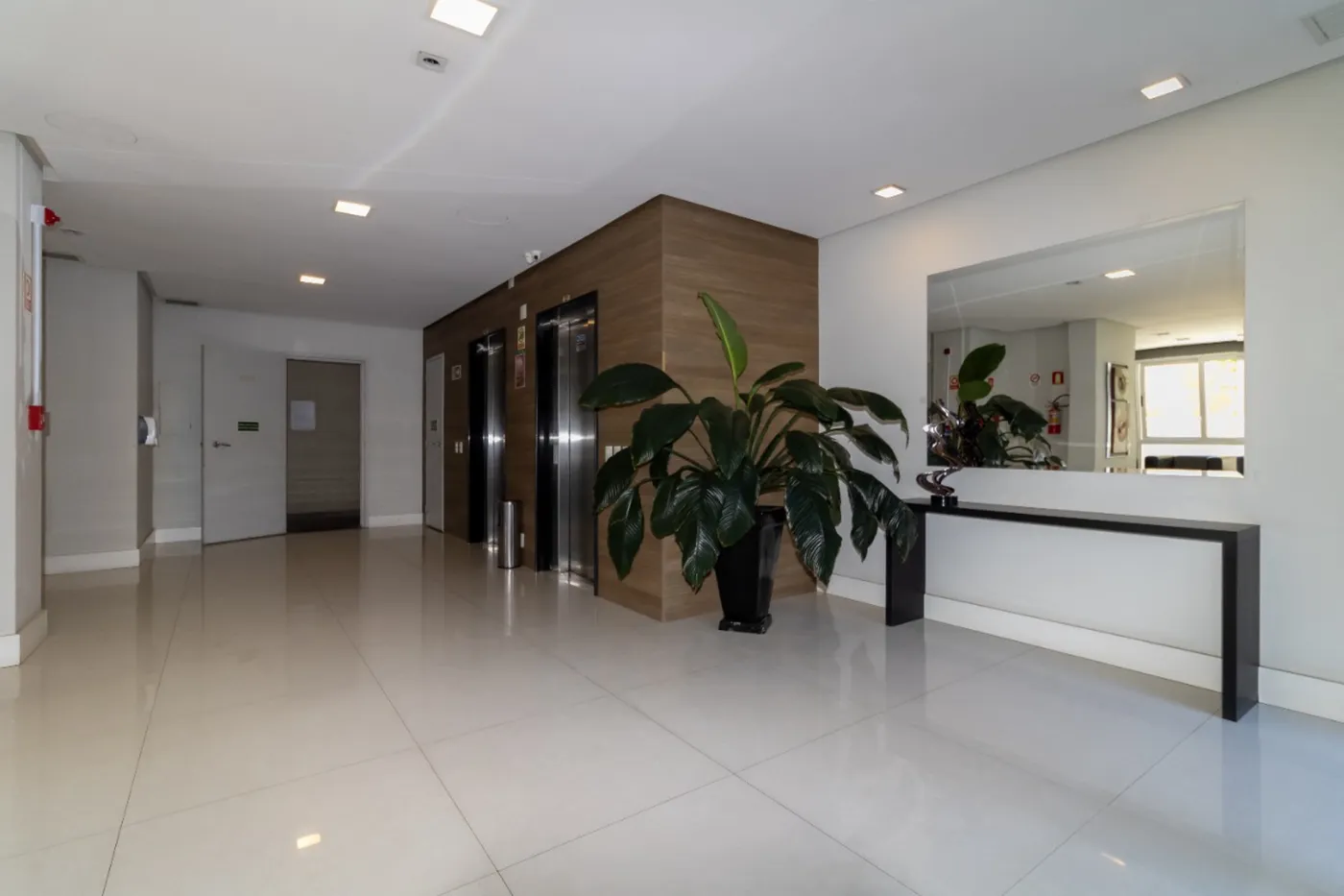 Due Apto 9983 - Avila & Souza Imóveis Exclusividades — foto 3