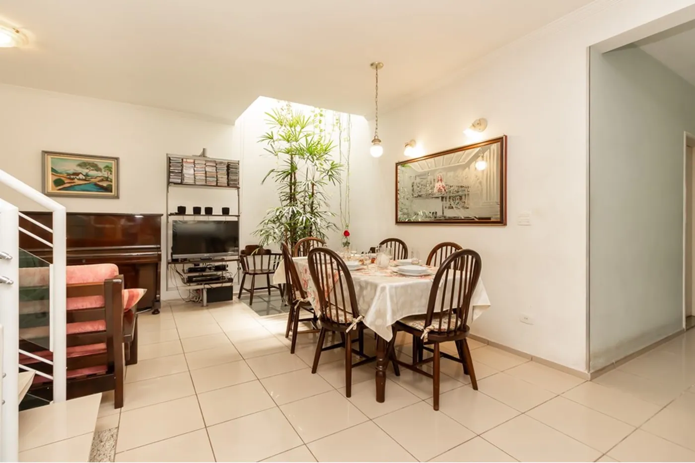OCRDJ 100 Casa 630821018-50 - REMAX Exclusive Exclusividades